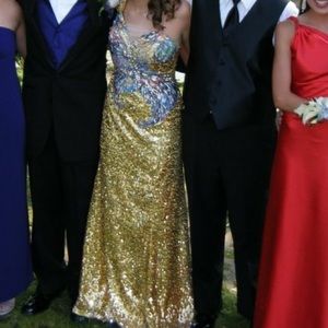 Beautiful Sequin Prom Dress!